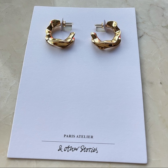 & Other Stories Chunky Organic Hoop Earrings - Picture 5 of 5